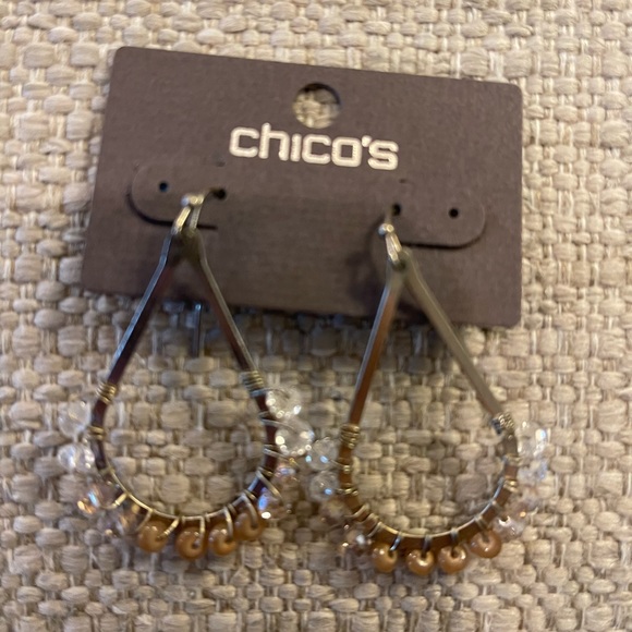 Chico’s NWT never worn teardrop beaded gold earrings, natural colors - Picture 1 of 2